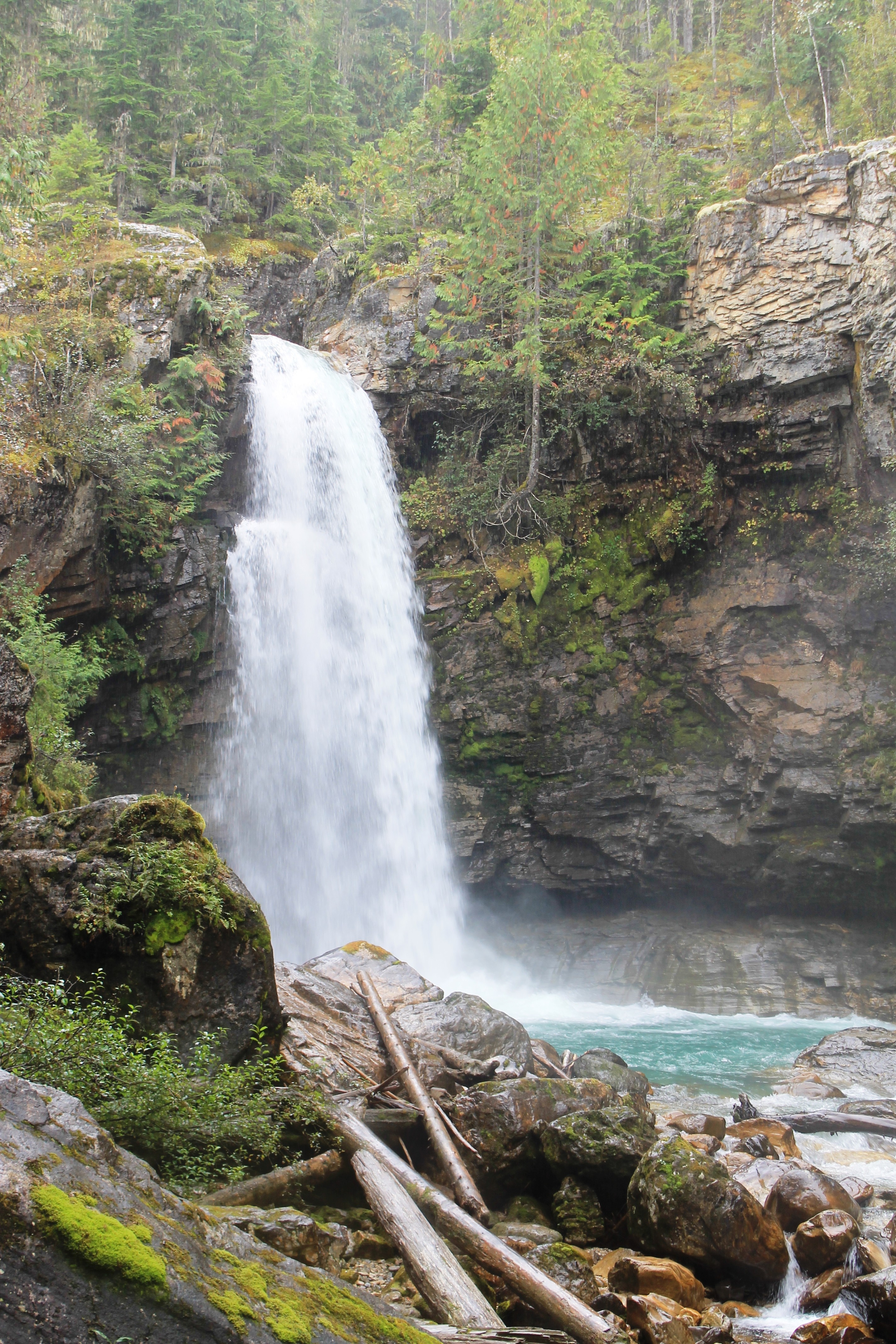 Download this Sutherland Falls picture